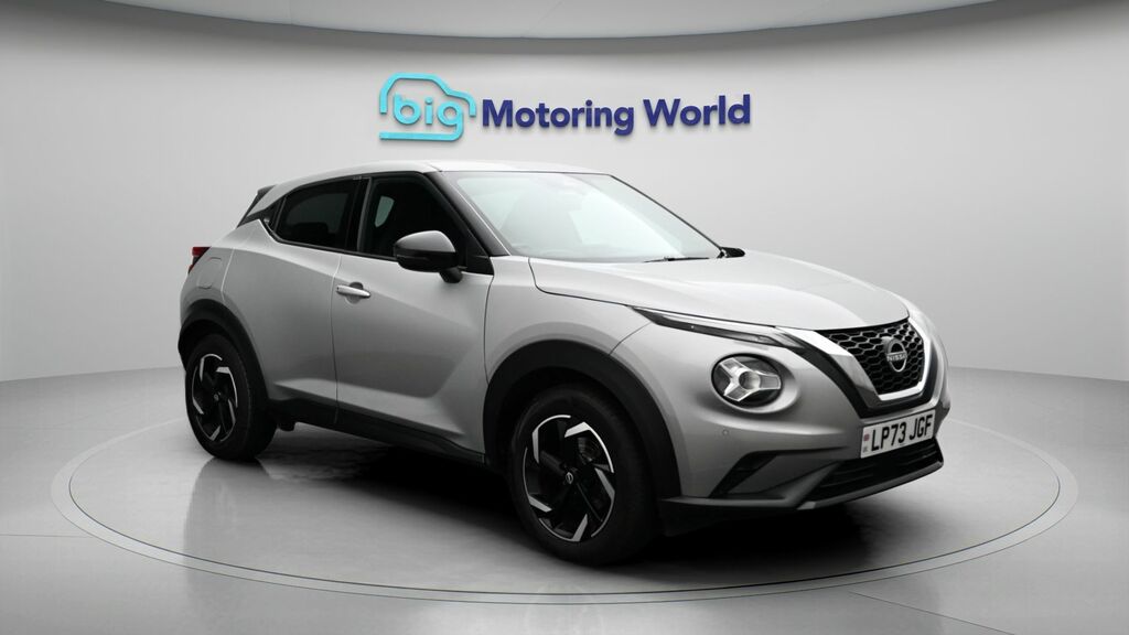 Nissan Juke N-connecta Silver