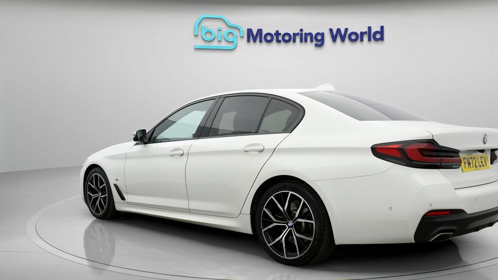BMW 5 Series M Sport FM72LCV White #5