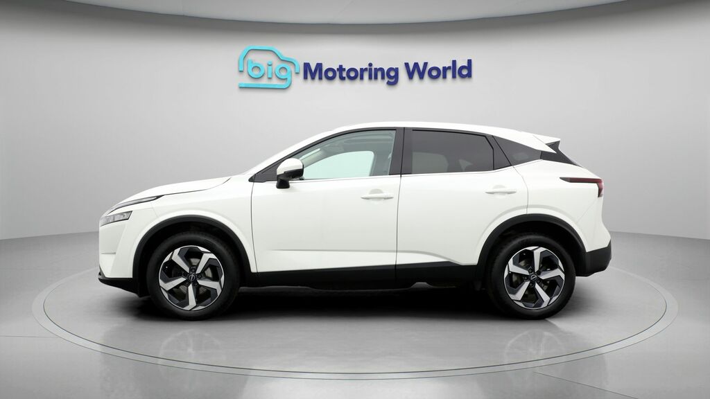 Nissan Qashqai N-connecta YF24WJZ White #4
