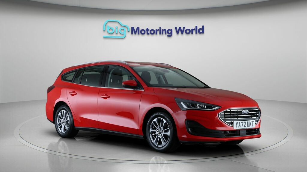 Ford Focus Titanium Red