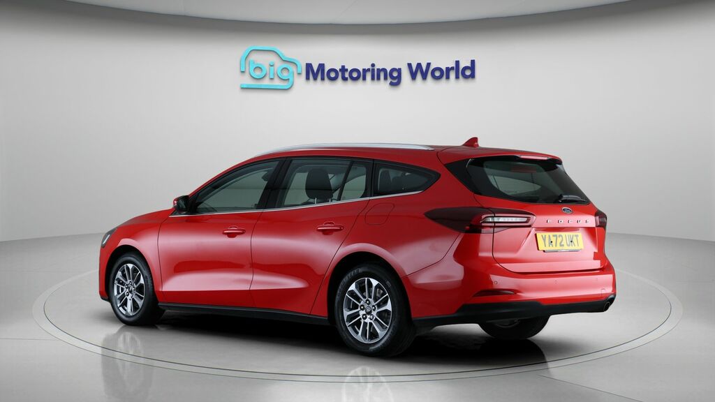 Ford Focus Titanium Red #5