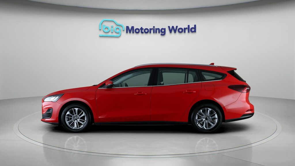Ford Focus Titanium Red #4