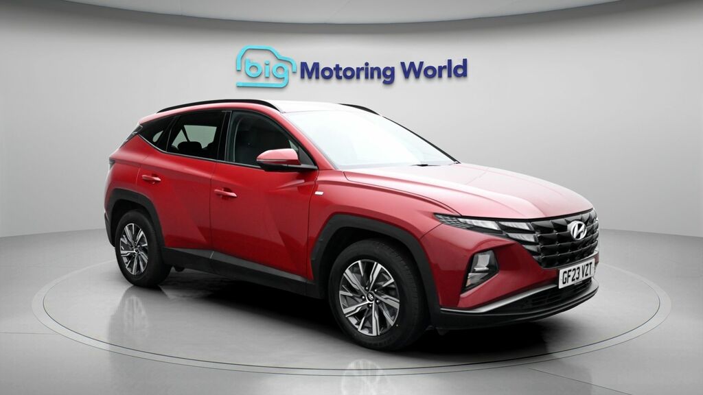 Hyundai Tucson Se Connect Red