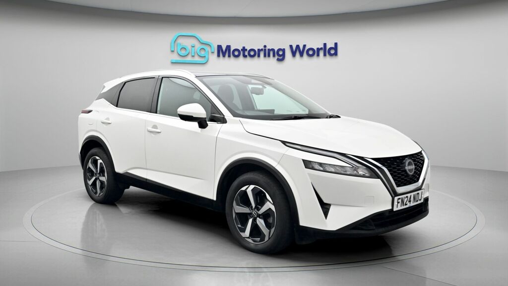 Nissan Qashqai N-connecta White