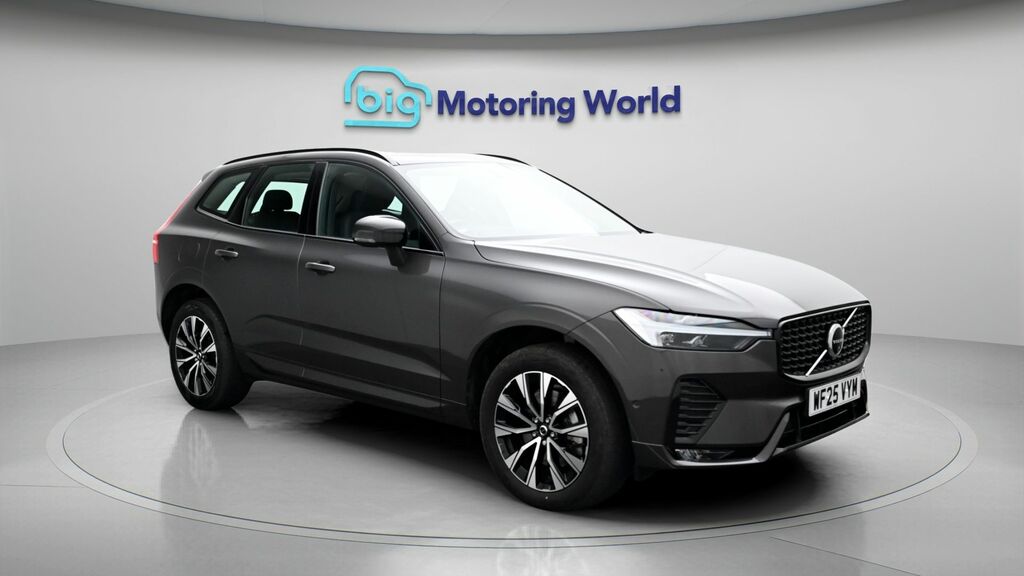 Volvo XC60 Plus Grey