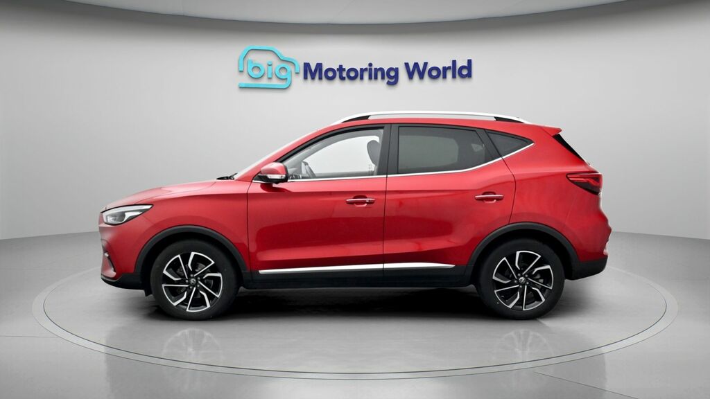 MG ZS Exclusive Red #4