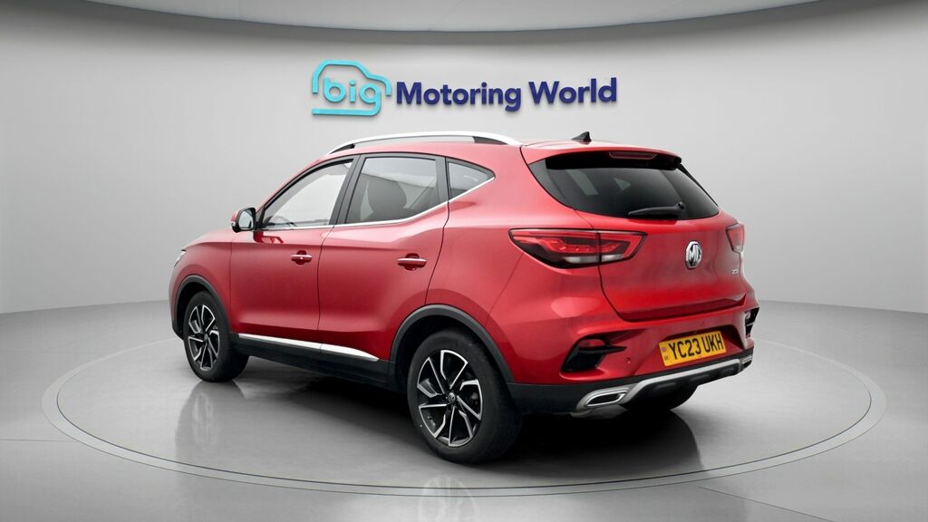 MG ZS Exclusive Red #5