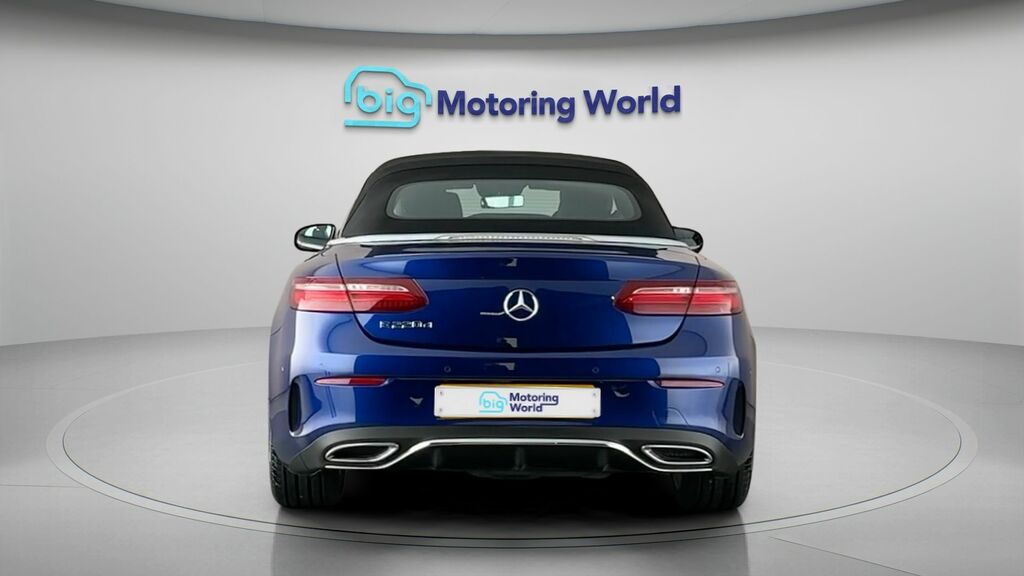 Mercedes-Benz E Class Amg Line Blue #4
