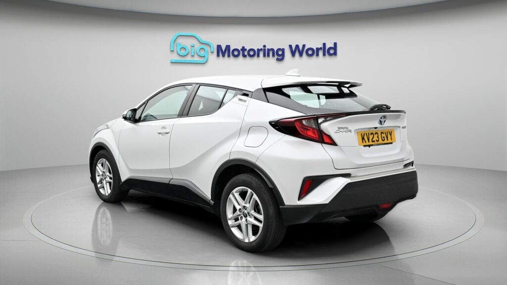 Toyota C-Hr Icon KV23GVY White #5