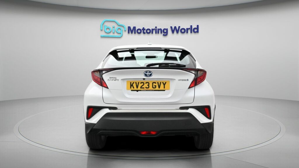 Toyota C-Hr Icon KV23GVY White #6
