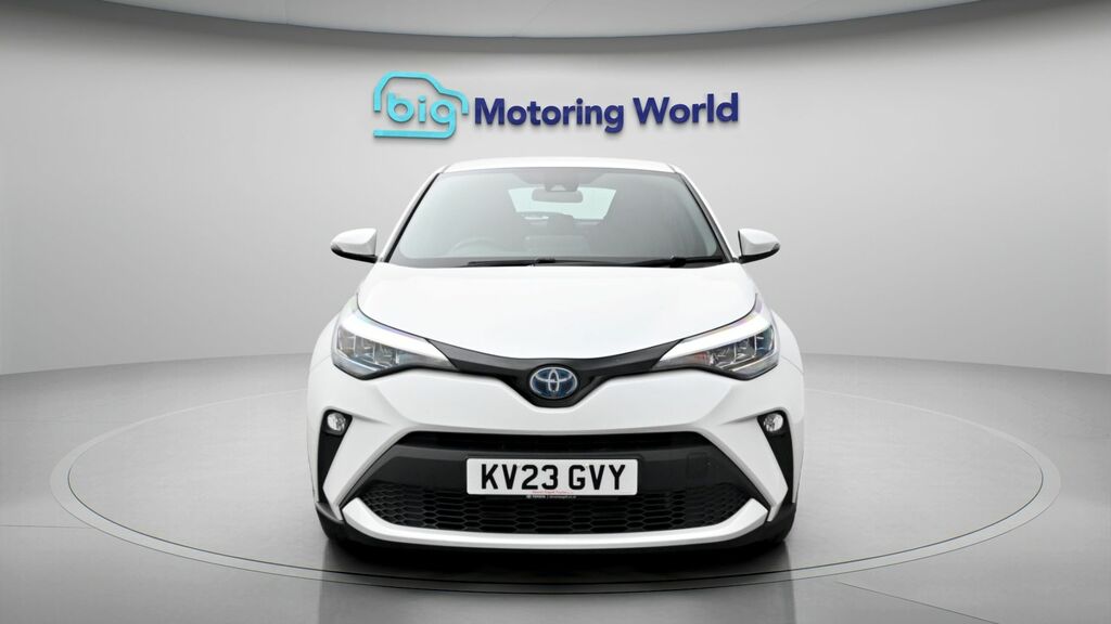 Toyota C-Hr Icon KV23GVY White #2