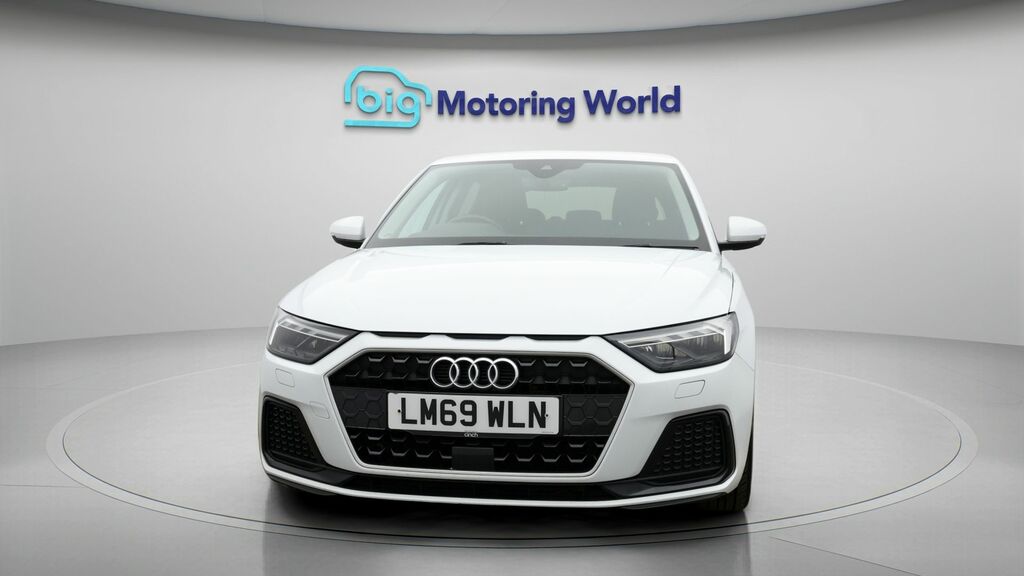 Audi A1 Sport LM69WLN White #2