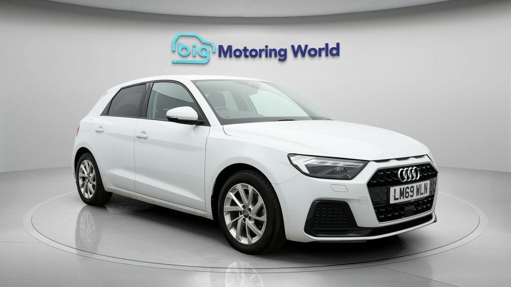 Audi A1 Sport White