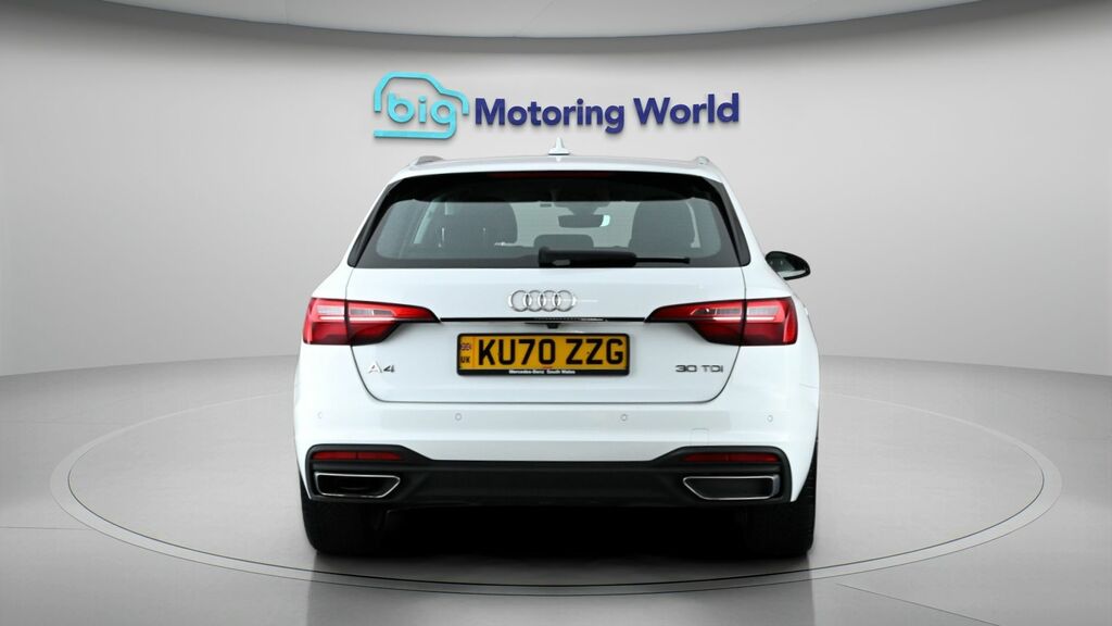 Audi A4 Avant Technik White #6