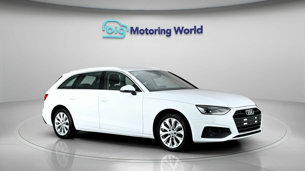 Audi A4 Avant Technik White