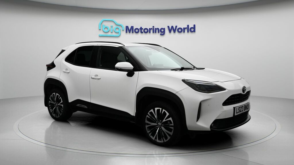 Toyota Yaris Cross Excel White