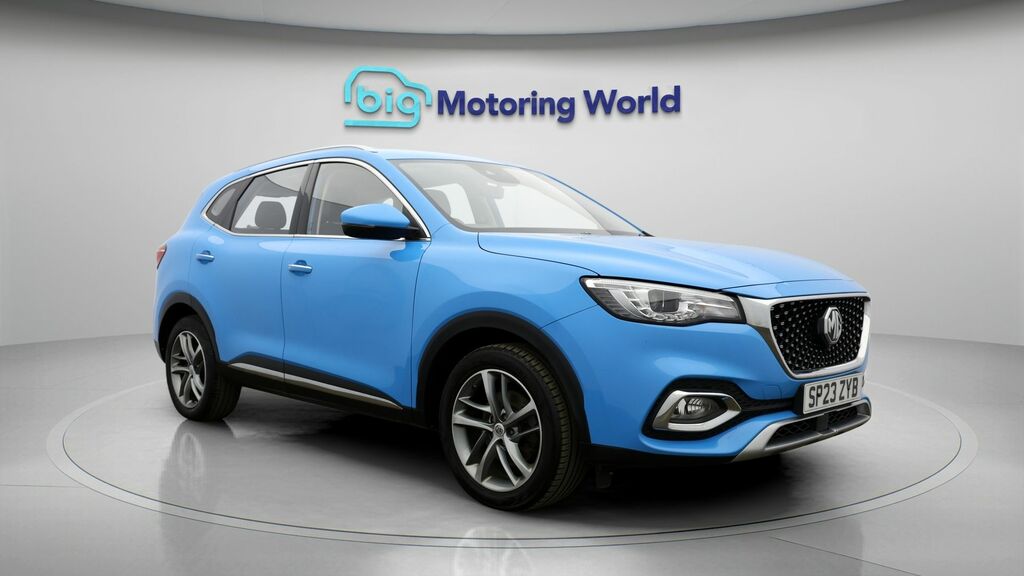 MG HS Excite Blue