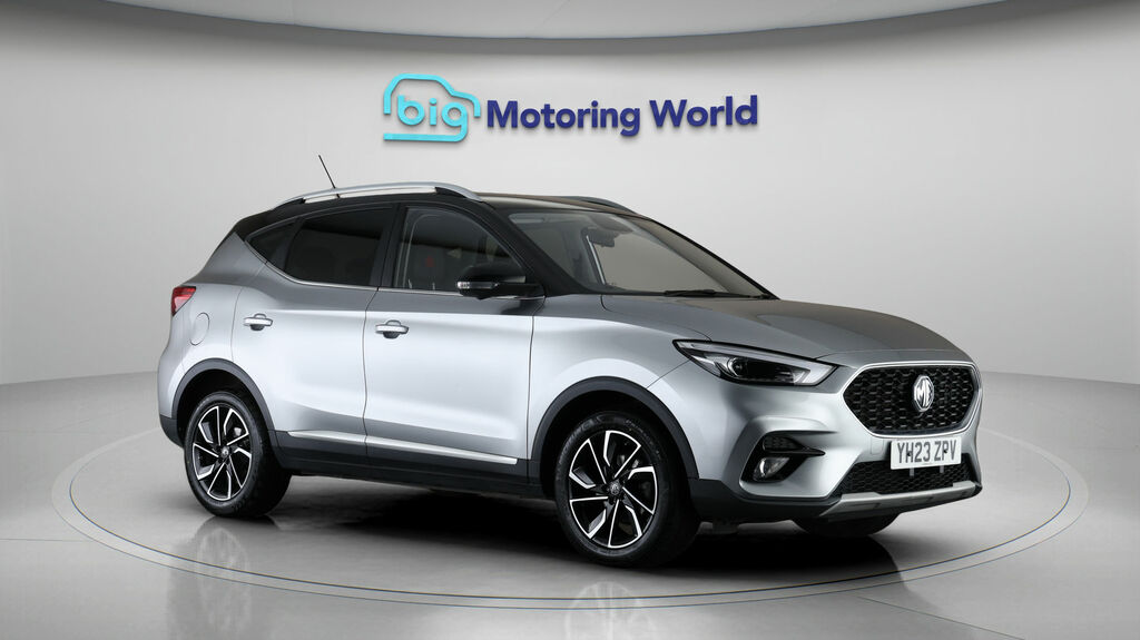 MG ZS Exclusive Silver