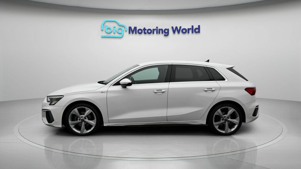 Audi A3 S Line KM22HFH White #4