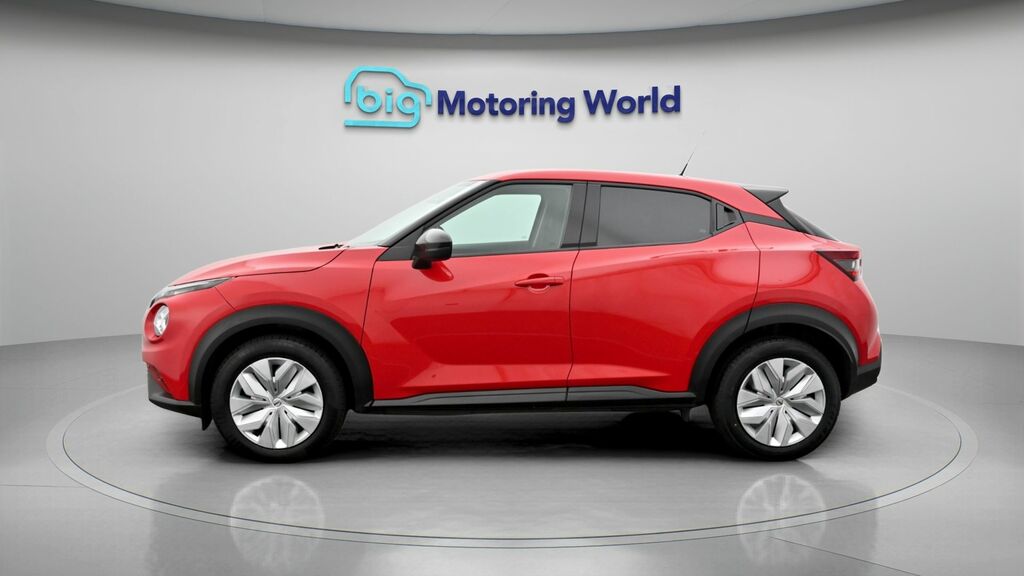 Nissan Juke Acenta Red #4