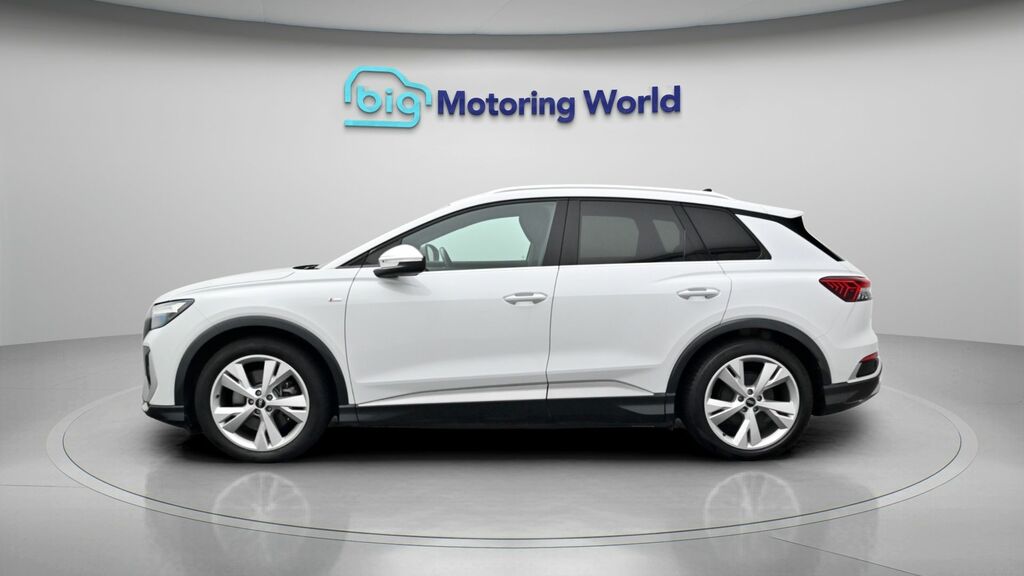 Audi Q4 E Tron S Line NG73FXD White #4