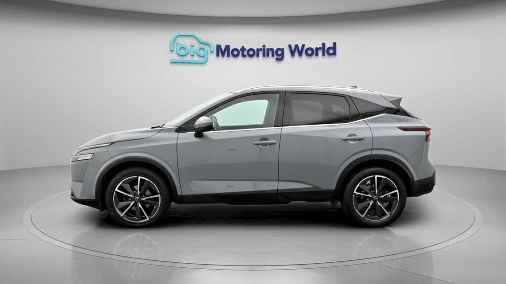 Nissan Qashqai Tekna EO22XFL Grey #4