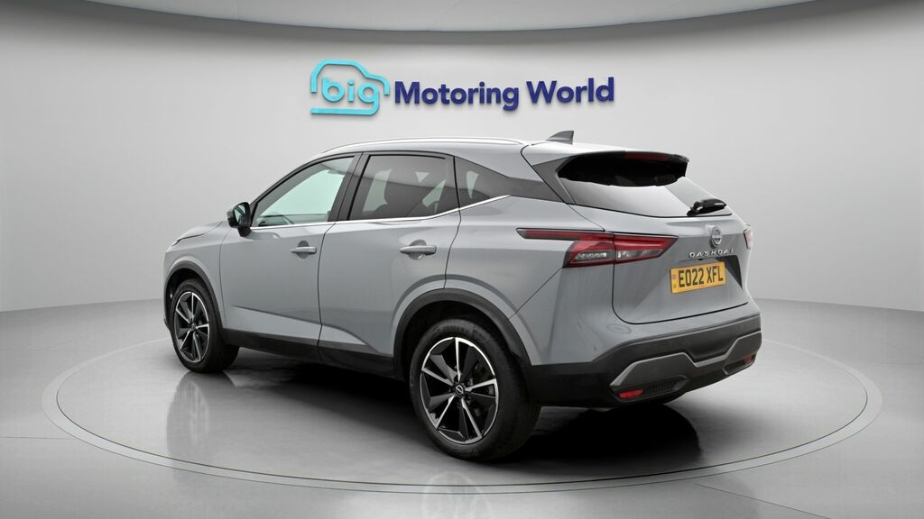 Nissan Qashqai Tekna EO22XFL Grey #5