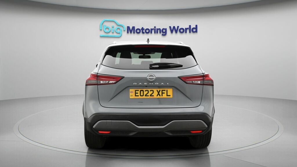 Nissan Qashqai Tekna EO22XFL Grey #6