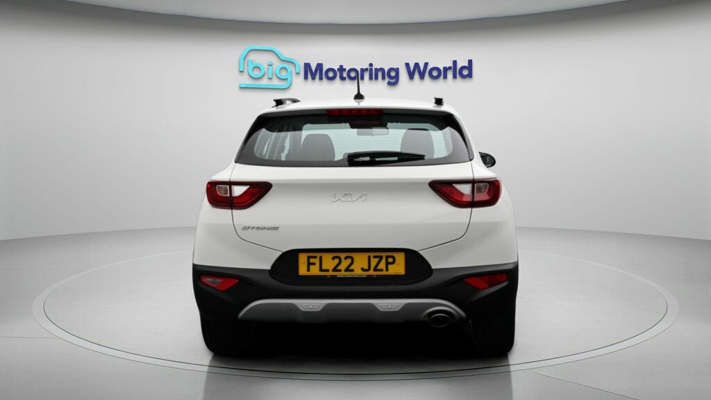 Kia Stonic 2 White #6