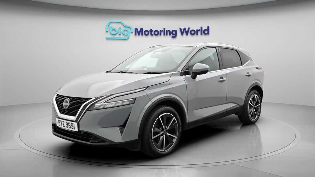 Nissan Qashqai Tekna Grey #3