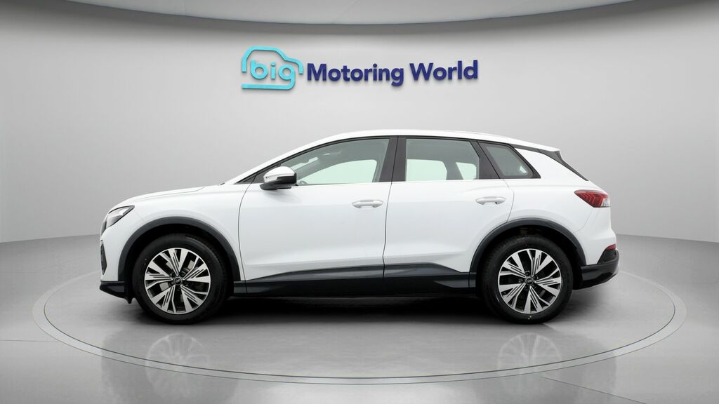 Audi Q4 E Tron Sport White #4