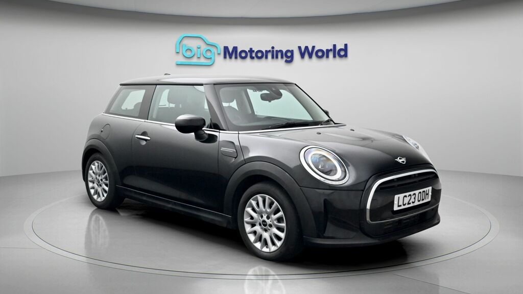 Mini Hatch Cooper Classic Black