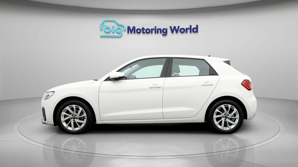 Audi A1 Sport White #4