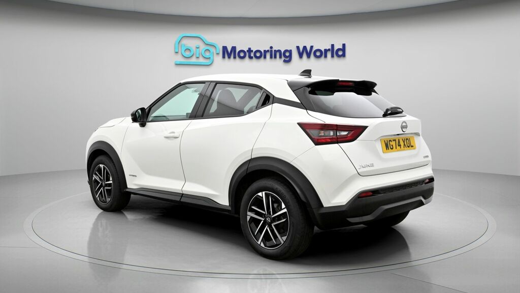 Nissan Juke N-connecta WG74XOL White #5