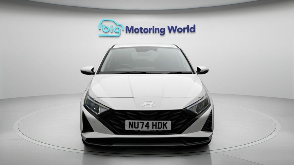 Hyundai I20 Premium White #2