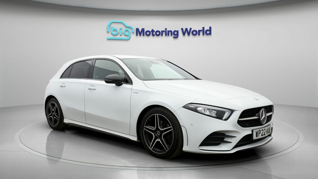 Mercedes-Benz A Class Amg Line Edition White