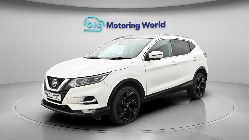 Nissan Qashqai Tekna PK20YXD White #3