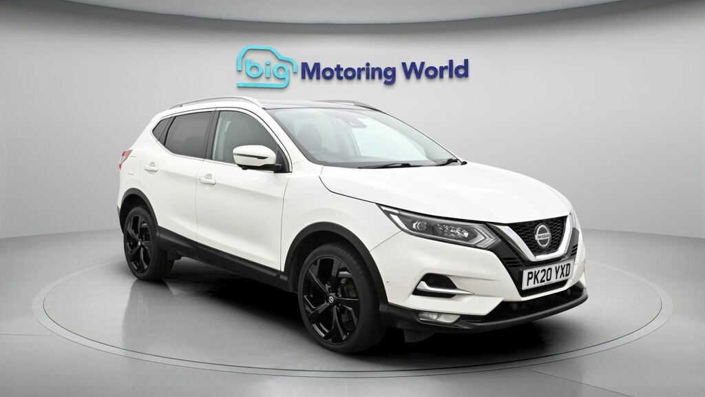 Nissan Qashqai Tekna White