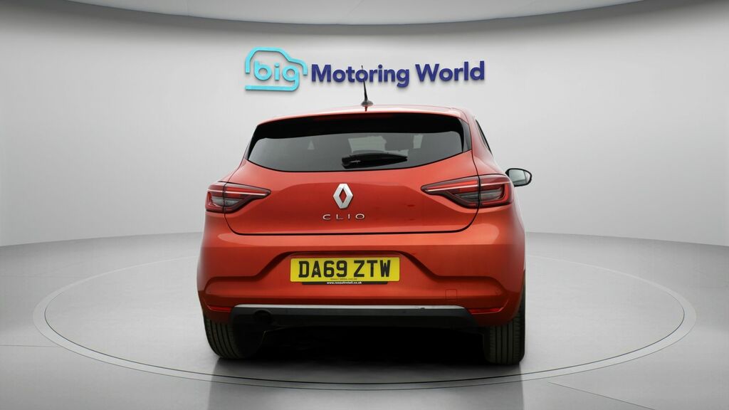 Renault Clio Iconic Red #6