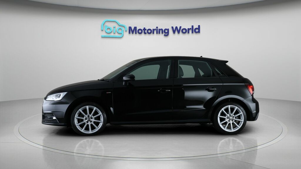 Audi A1 S Line BJ68UDN Black #4