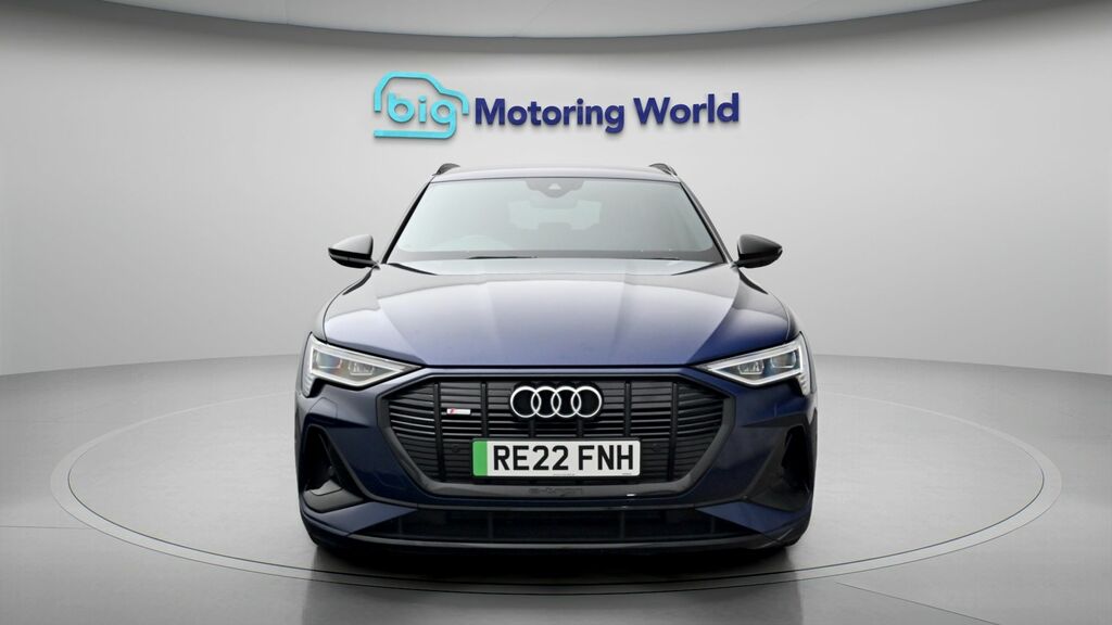 Audi E-tron Black Edition RE22FNH Blue #2