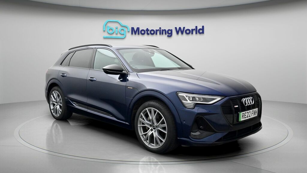 Audi E-tron Black Edition Blue