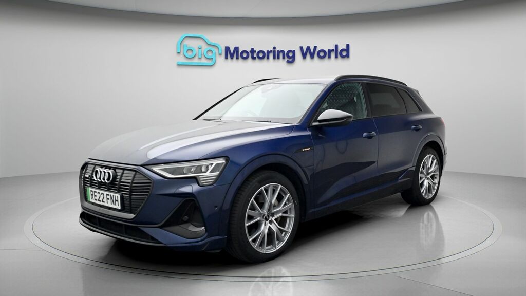 Audi E-tron Black Edition RE22FNH Blue #3