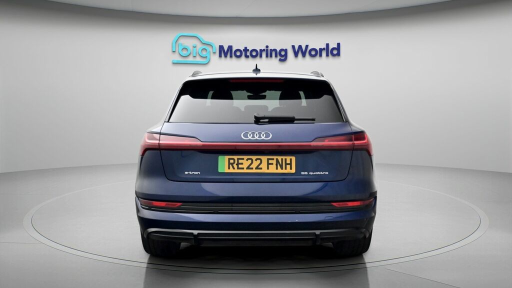 Audi E-tron Black Edition RE22FNH Blue #6