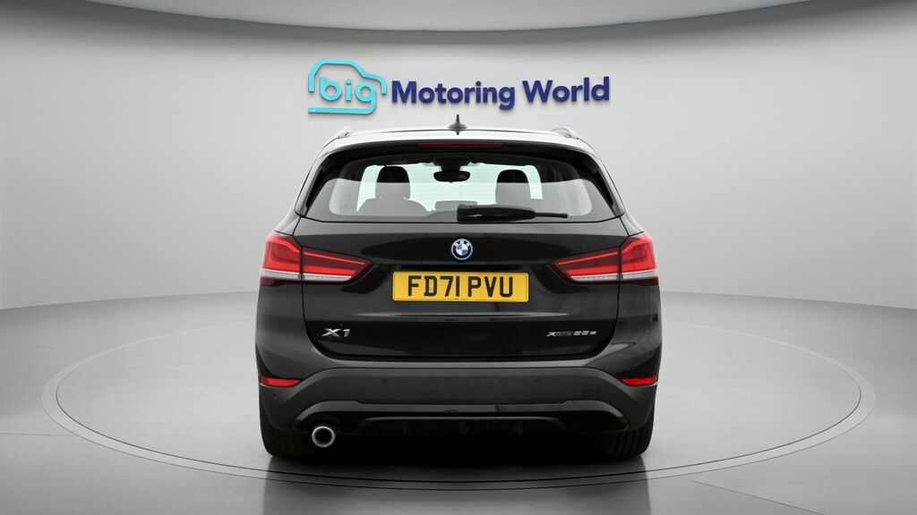 BMW X1 Sport Black #6