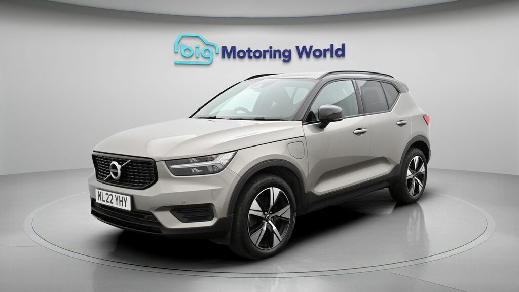 Volvo XC40 Plus NL22YHY Grey #3