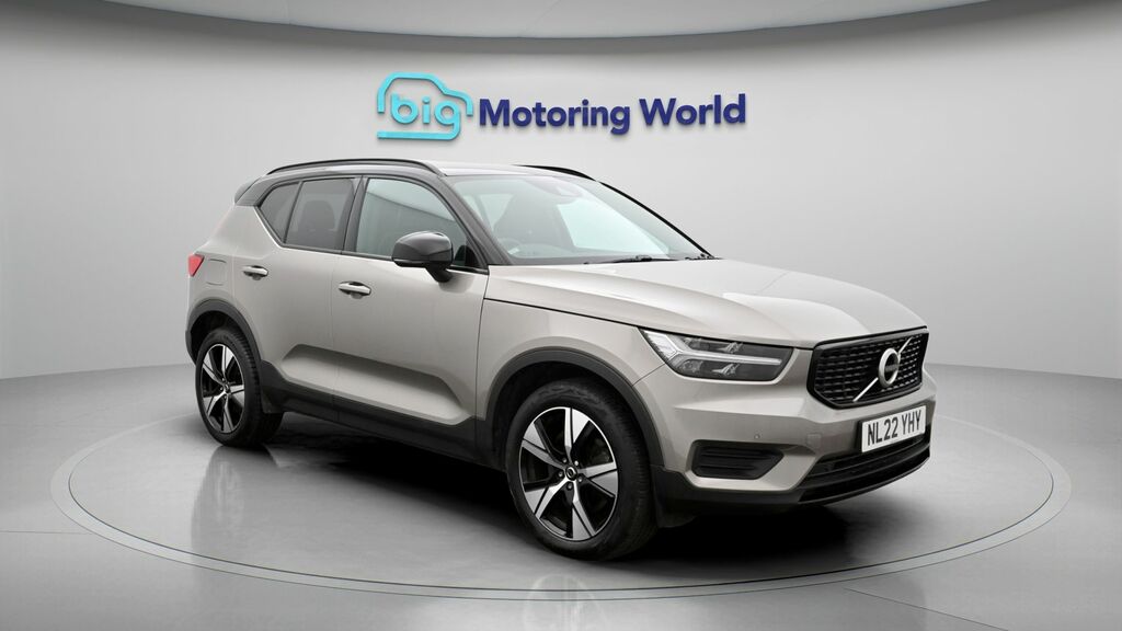 Volvo XC40 Plus Grey