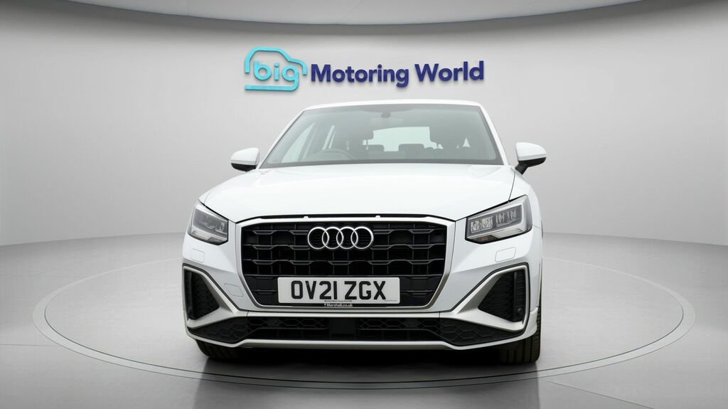 Audi Q2 S Line OV21ZGX White #2