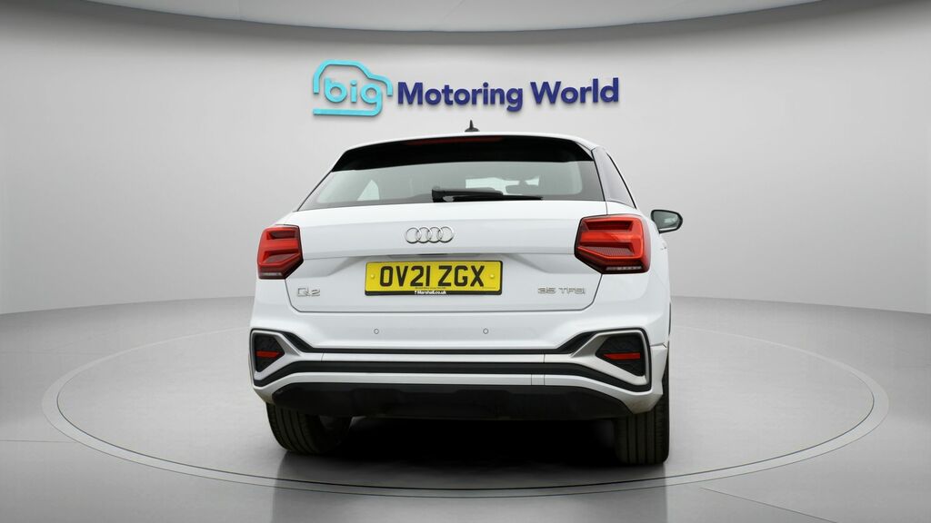 Audi Q2 S Line OV21ZGX White #6