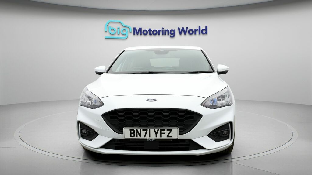 Ford Focus St-line Edition BN71YFZ White #2